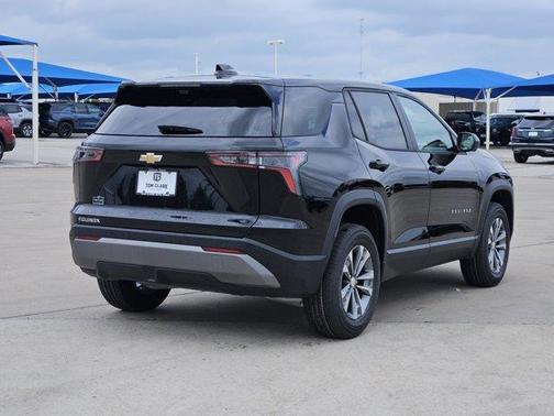 Mosaic Black Metallic 2026 Chevrolet Equinox 1LT