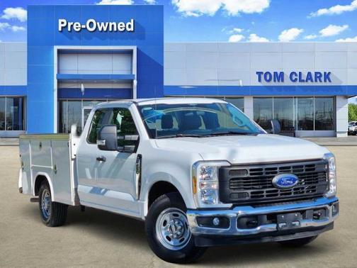 Oxford White 2024 Ford F-250 XL