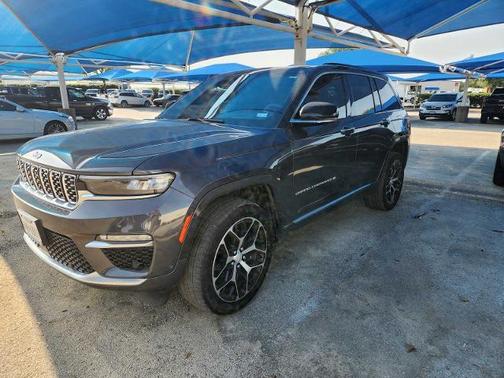 Baltic Gray Metallic Clearcoat 2024 Jeep Grand Cherokee Summit