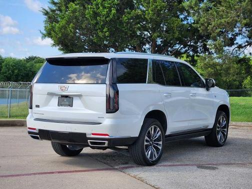 Crystal White Tricoat 2025 Cadillac Escalade Premium Luxury