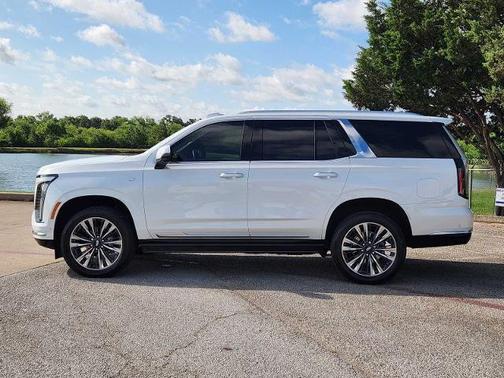 Crystal White Tricoat 2025 Cadillac Escalade Premium Luxury