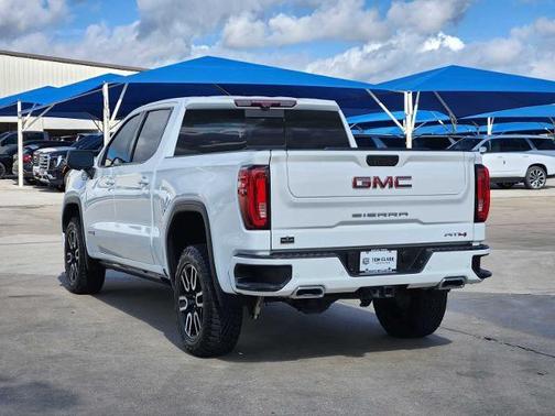 Summit White 2021 GMC Sierra 1500 AT4