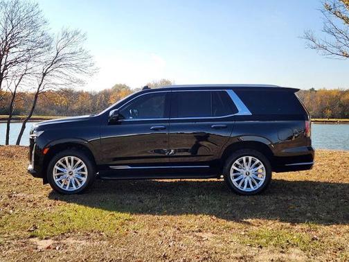 2024 Cadillac Escalade Luxury
