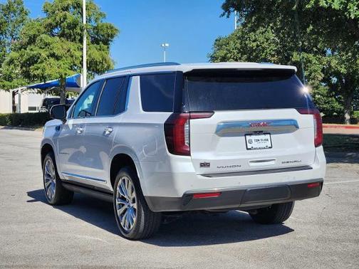 White Frost Tricoat 2023 GMC Yukon Denali