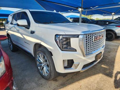 White Frost Tricoat 2023 GMC Yukon Denali