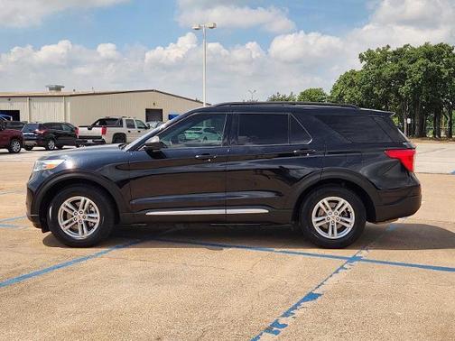 Agate Black Metal 2020 Ford Explorer XLT