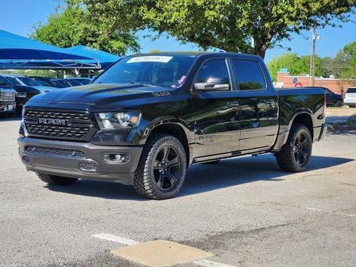 Diamond Black Crystal Pearlcoat 2022 RAM 1500 Big Horn/Lone Star