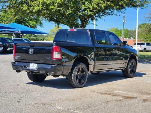 Diamond Black Crystal Pearlcoat 2022 RAM 1500 Big Horn/Lone Star