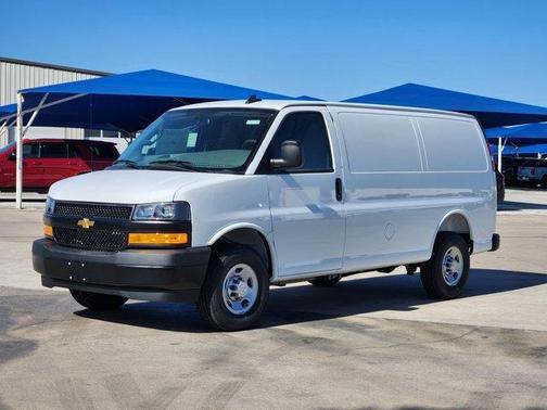 2025 Chevrolet Express 2500 RWD 2500 Regular Wheelbase WT