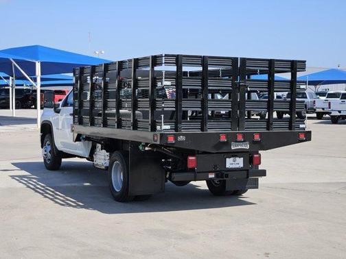 Summit White 2026 Chevrolet Silverado 3500 WT