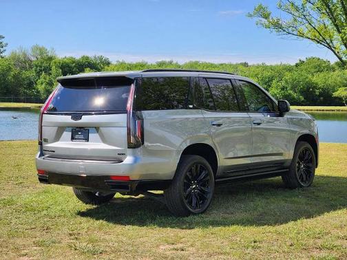 Argent Silver Metallic 2024 Cadillac Escalade Sport