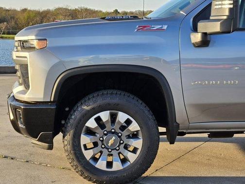 2026 Chevrolet Silverado 2500 Custom