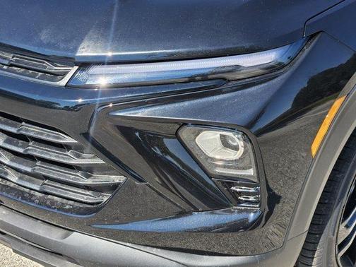 Mosaic Black Metallic 2026 Chevrolet Trailblazer LT