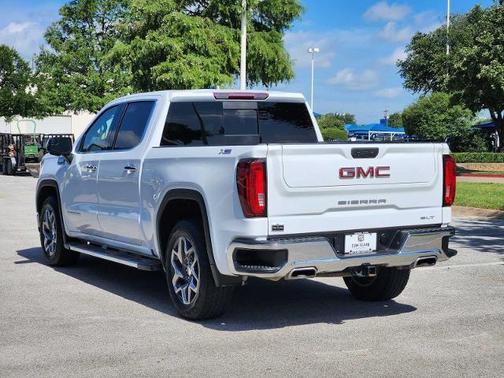 Summit White 2023 GMC Sierra 1500 SLT