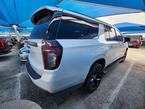 2022 Chevrolet Suburban 4WD Z71