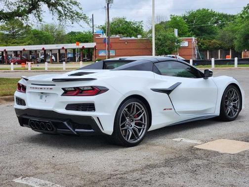 Arctic White 2024 Chevrolet Corvette Z06