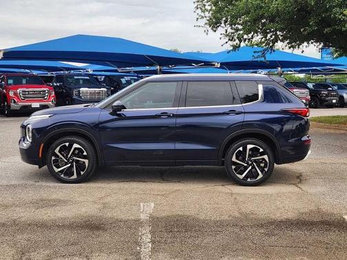 Cosmic Blue Metallic 2024 Mitsubishi Outlander SEL 2.5 2WD