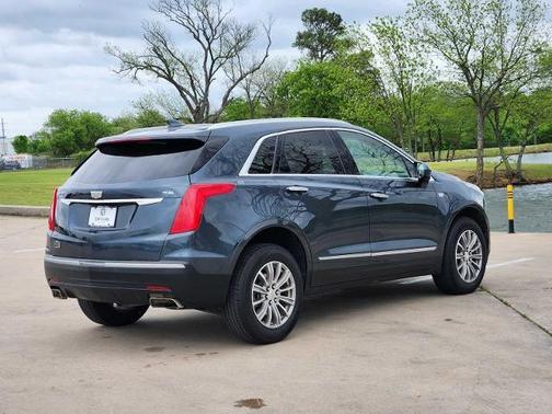 Shadow Metallic 2019 Cadillac XT5 Luxury