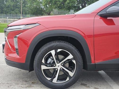 Apex Red 2026 Chevrolet Trax FWD 1RS