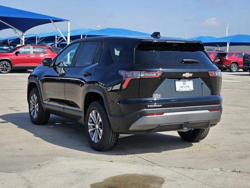 Mosaic Black Metallic 2026 Chevrolet Equinox 1LT