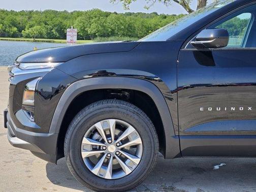 Mosaic Black Metallic 2026 Chevrolet Equinox 1LT