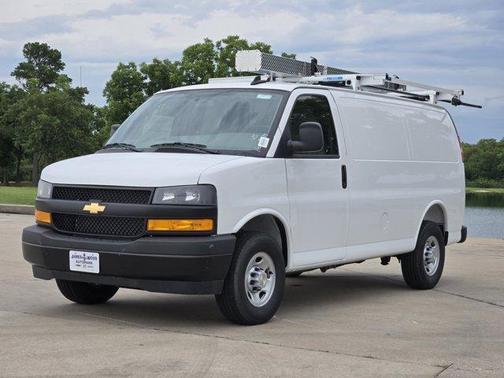 2025 Chevrolet Express 2500 RWD 2500 Regular Wheelbase WT