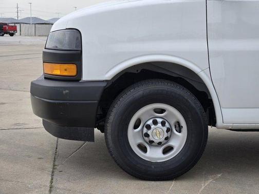 2025 Chevrolet Express 2500 RWD 2500 Regular Wheelbase WT