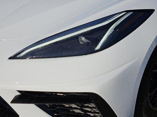Arctic White 2026 Chevrolet Corvette Stingray w/3LT