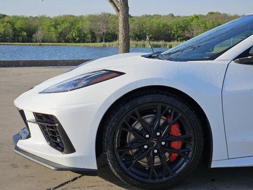 Arctic White 2026 Chevrolet Corvette Stingray w/3LT