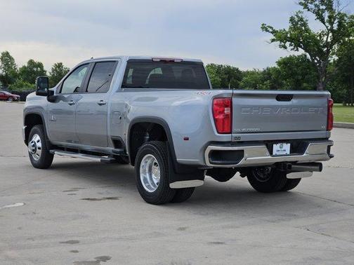 Sterling Gray Metallic 2026 Chevrolet Silverado 3500 LT
