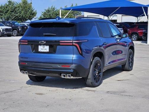 Lakeshore Blue Metallic 2026 Chevrolet Traverse LT