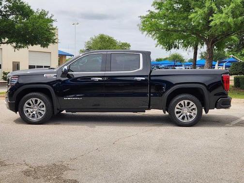 Onyx Black 2025 GMC Sierra 1500 Denali