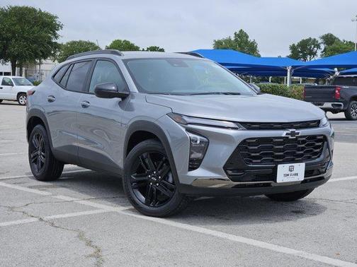 Sterling Gray Metallic 2026 Chevrolet Trax FWD ACTIV