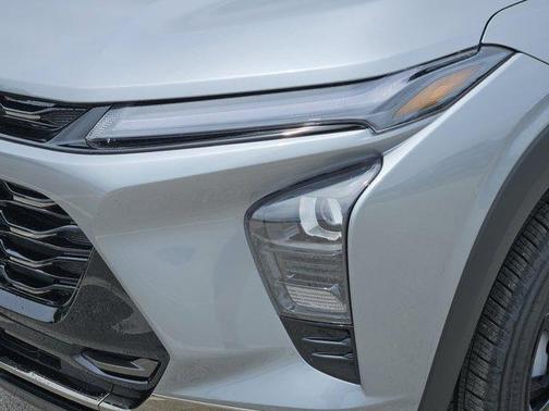 Sterling Gray Metallic 2026 Chevrolet Trax FWD ACTIV