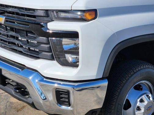 2025 Chevrolet Silverado 3500 WT