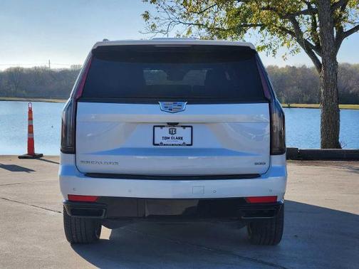 2023 Cadillac Escalade Sport