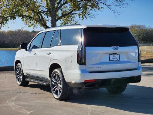 2023 Cadillac Escalade Sport