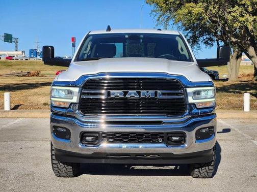 2019 RAM 2500 Big Horn Crew Cab 4x4 6'4' Box