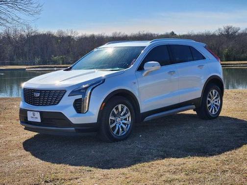 2023 Cadillac XT4 Premium Luxury