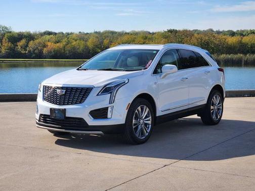 Crystal White Tricoat 2023 Cadillac XT5 Premium Luxury