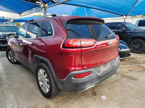 Deep Cherry Red C 2017 Jeep Cherokee Limited