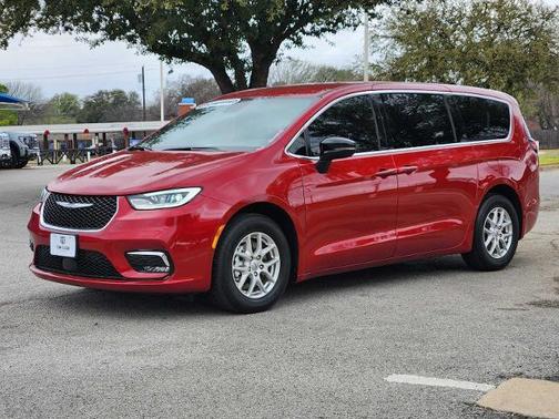 2025 Chrysler Pacifica L