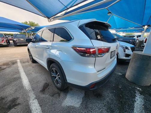 Blizzard Pearl 2016 Toyota Highlander XLE