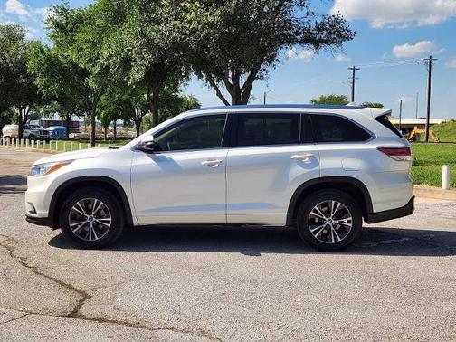 Blizzard Pearl 2016 Toyota Highlander XLE
