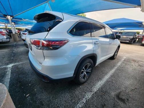 Blizzard Pearl 2016 Toyota Highlander XLE