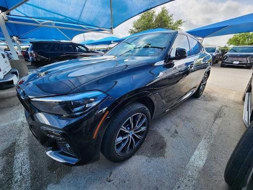 Black Sapphire Me 2022 BMW X6 M50i