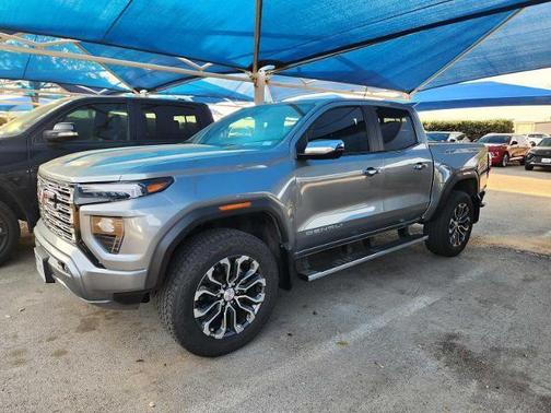 Sterling Metallic 2024 GMC Canyon Denali