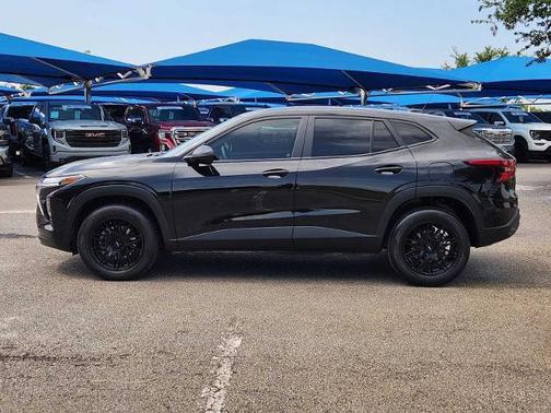 Mosaic Black Metallic 2024 Chevrolet Trax LS