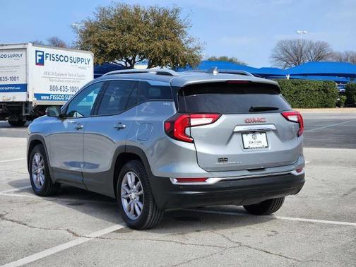 2023 GMC Terrain SLT