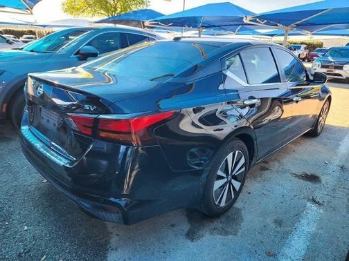 Super Black 2022 Nissan Altima 2.5 SV